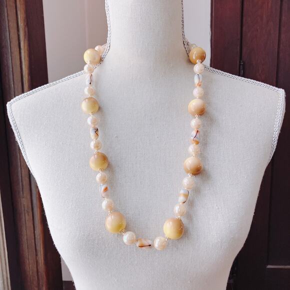 Vintage 1950s Mid Century Glass Bead Statement Necklace Cream Brown Chunky READ - Picture 5 of 13
